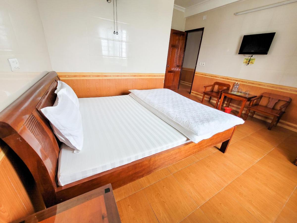 Phu Quy Hotel Ha Tinh Exterior photo